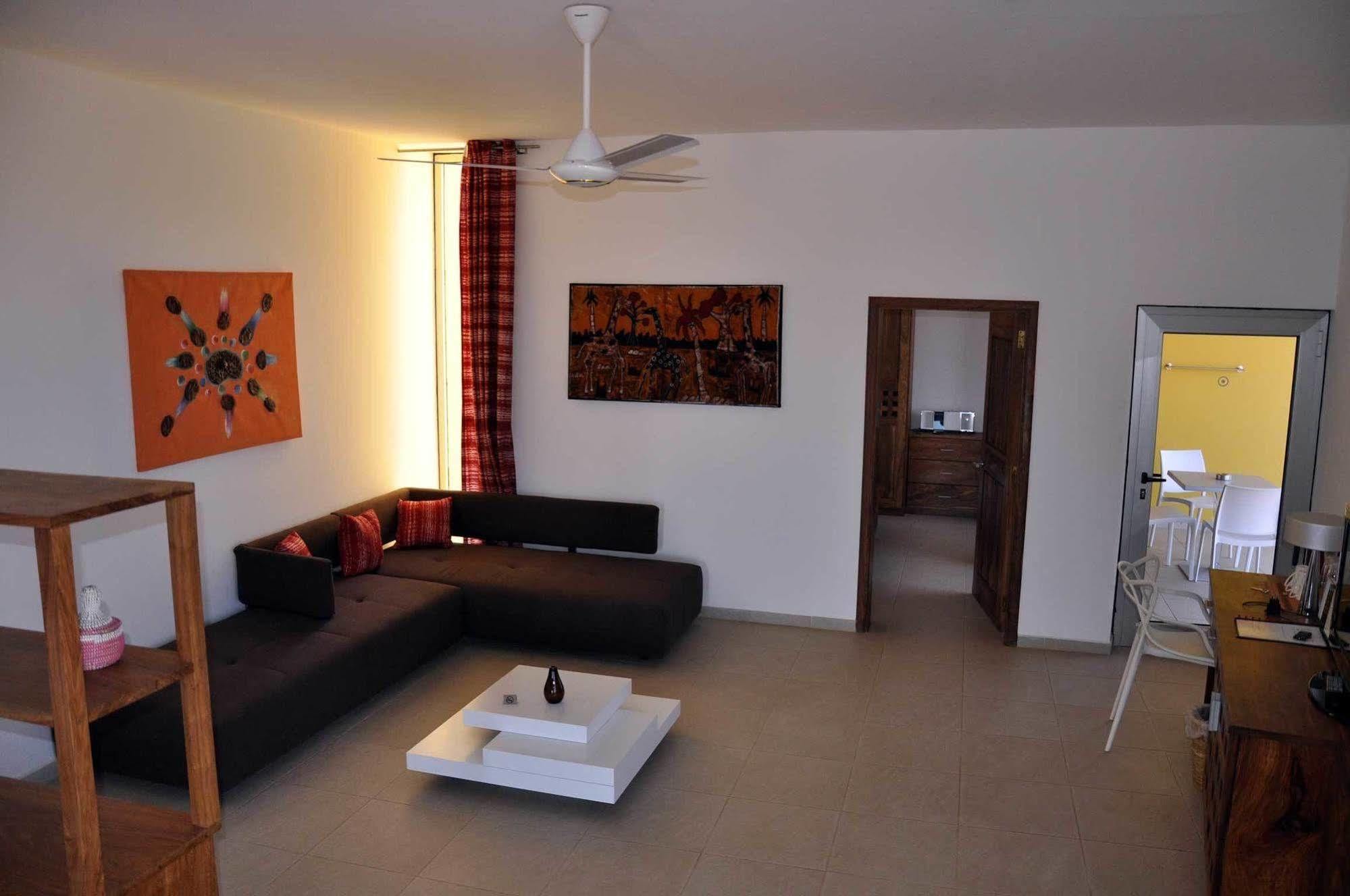 Leo'S Beach Hotel - Adults Only Brufut Luaran gambar