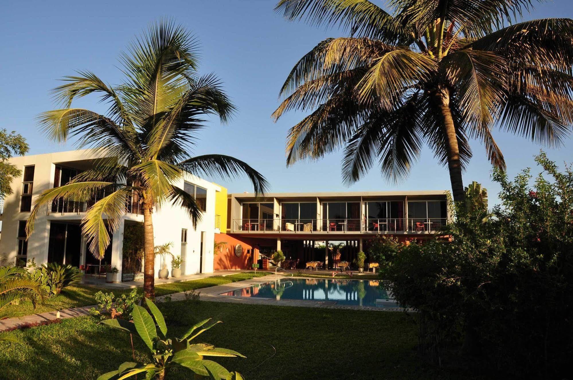 Leo'S Beach Hotel - Adults Only Brufut Luaran gambar
