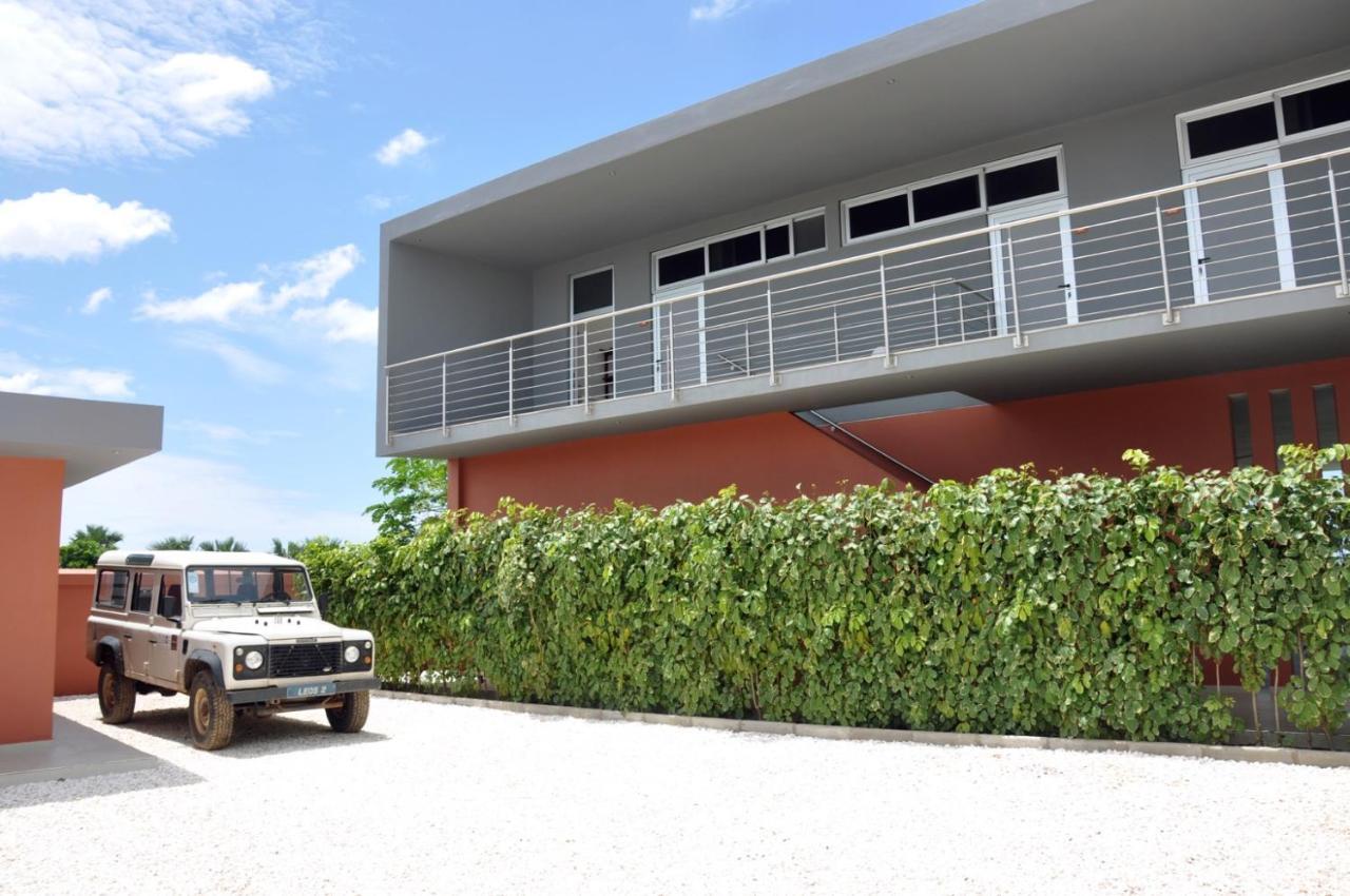 Leo'S Beach Hotel - Adults Only Brufut Luaran gambar